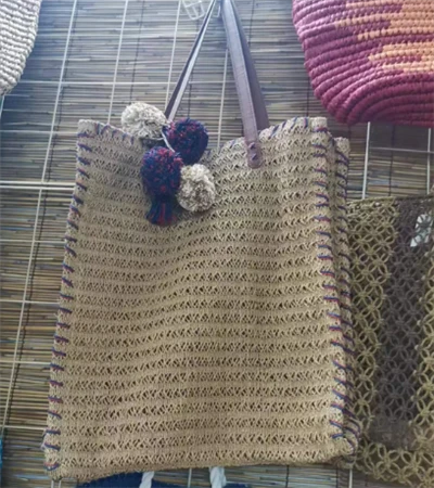 পেপার ক্রোশেট লেডি সামার টোট ব্যাগ