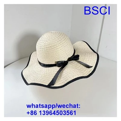 মহিলাদের জন্য সুন্দর সমুদ্র সৈকত হাট