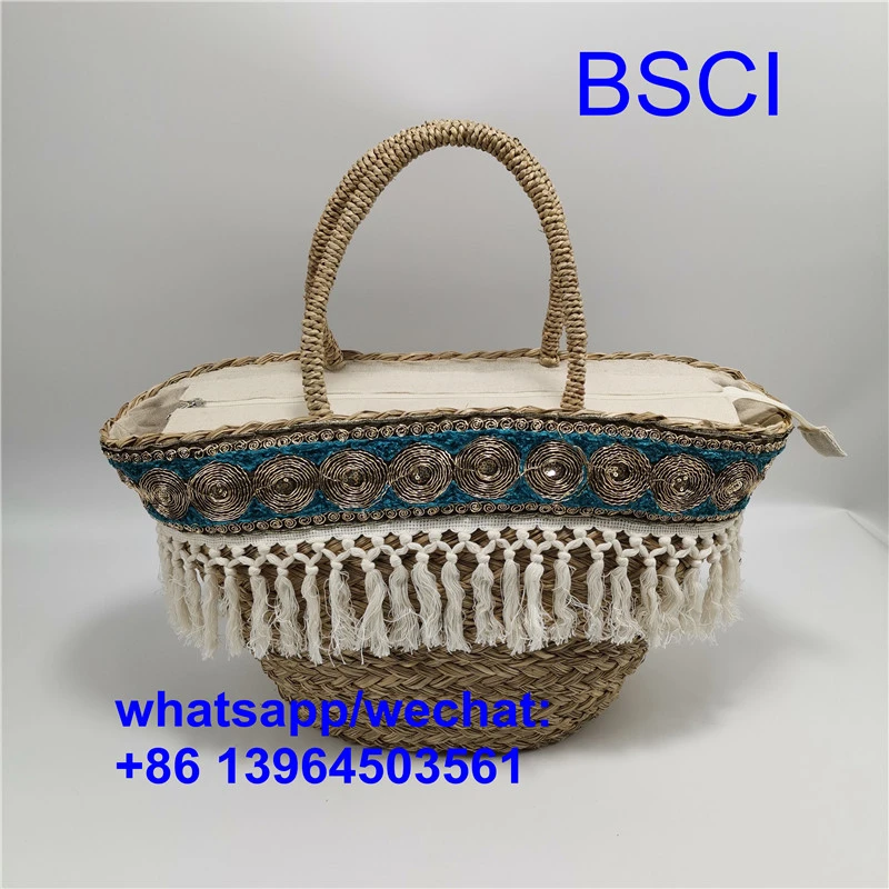 মহিলা খড়ের সৈকত ব্যাগ